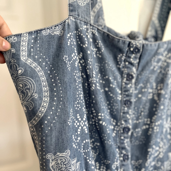 SOLD BENJAMIN BITTEN Chambray Denim Paisley Print Tie Back Button Front Romper - Picture 7 of 16